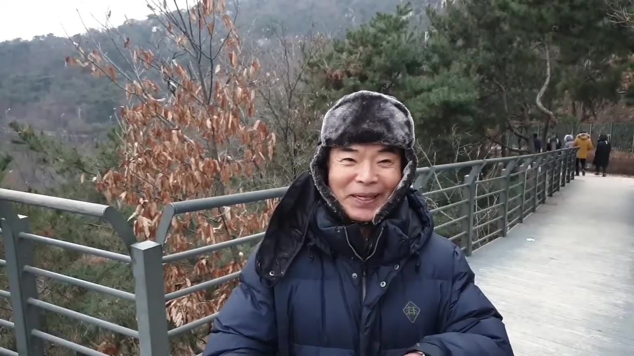 20200103_V3_S01(NwuU7wewhL8)인왕산에서 청와대와 자유대한민국 국민에게 빛의 메시지를 보내다