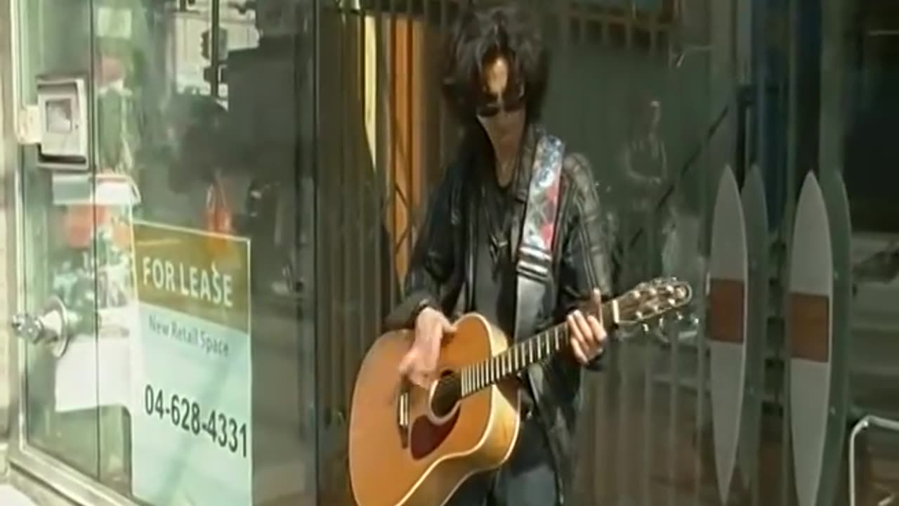 Canadian Busker David Axelrod