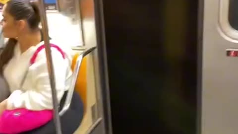 OMG ! THE TRAIN DOOR OPENED !! Only in New York City 🤣