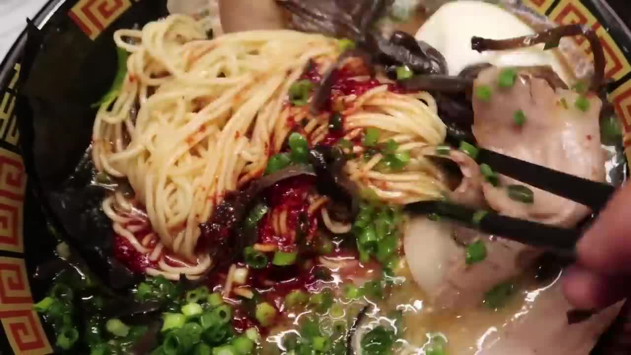 PERFECT Ramen Noodles in Osaka Japan