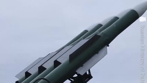Check out mixed unit of Buk-M3 and Buk-M2 anti-aircraft missile systems' crews