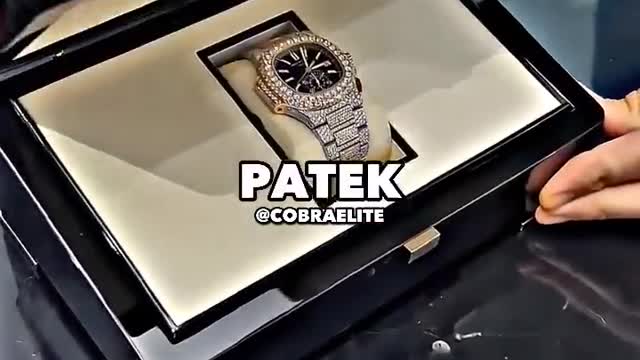 TATE BUYS $300K SUPRISE IN DUBAI🔥🎁