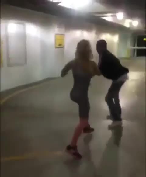 Guy fights in order to refuse a one night stand with a trans woman