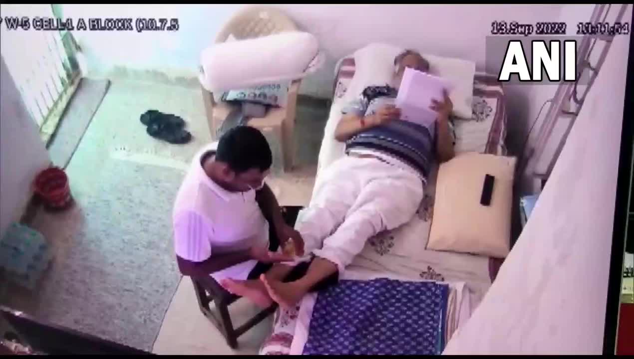 Jailed Delhi minister Satyendar Jain getting a massage inside Tihar jail