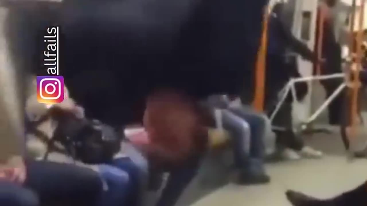 The end 😂😂😂 #funny #fails #shorts #viral #idiotsfolder