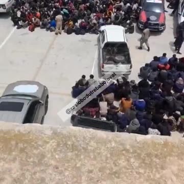 Přes půl milionu mužů čeká v Africe na invazi do Evropy