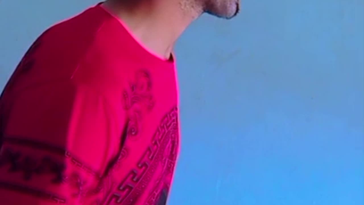 Horror hand in mouth👄