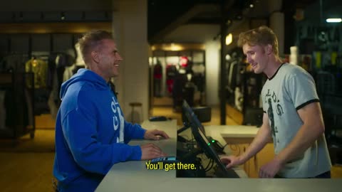 Jay Cutler goes to Gold's Gym