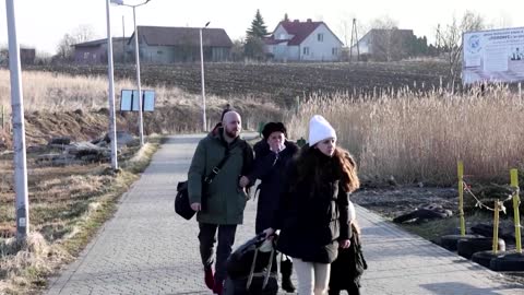 War has started, say Ukrainians fleeing to Poland