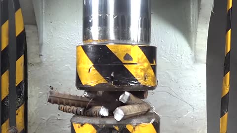 More than 1000 best hydraulic press moment