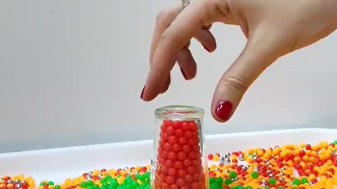 Oddly Satisfying video Plastic Beads