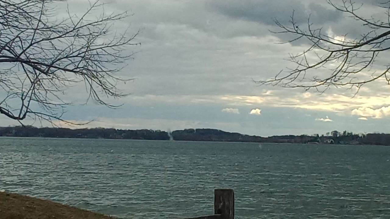 Part 5 Fishing 🎣 Lake Mills WI