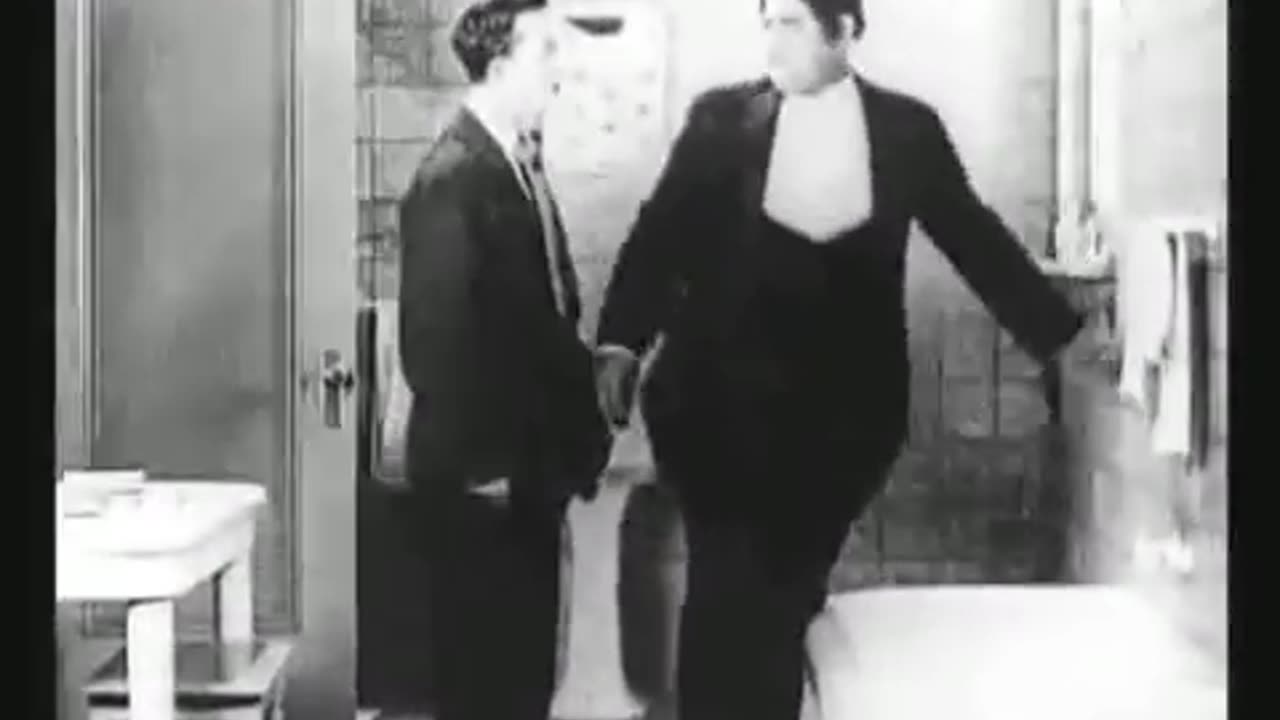 Slipping Wives - Laurel and Hardy