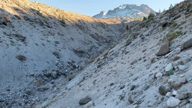 Oregon – Mount Hood – Traversing Little Zig Zag Canyon – 4K