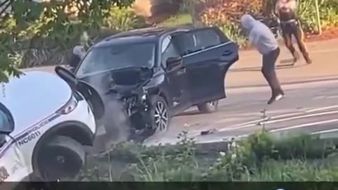 Police shoot suspect after on-duty BC officer rammed by vehicle