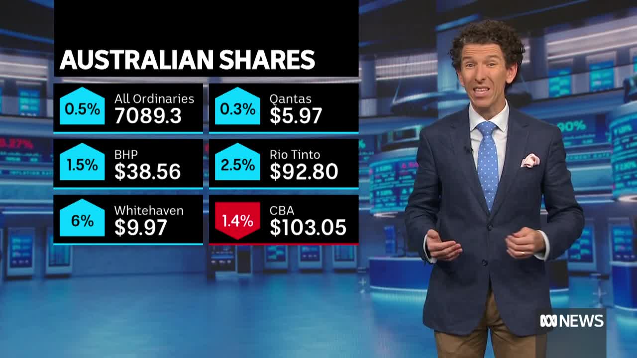 Alan Joyce receives $4m bonus despite Qantas woes | Finance Report