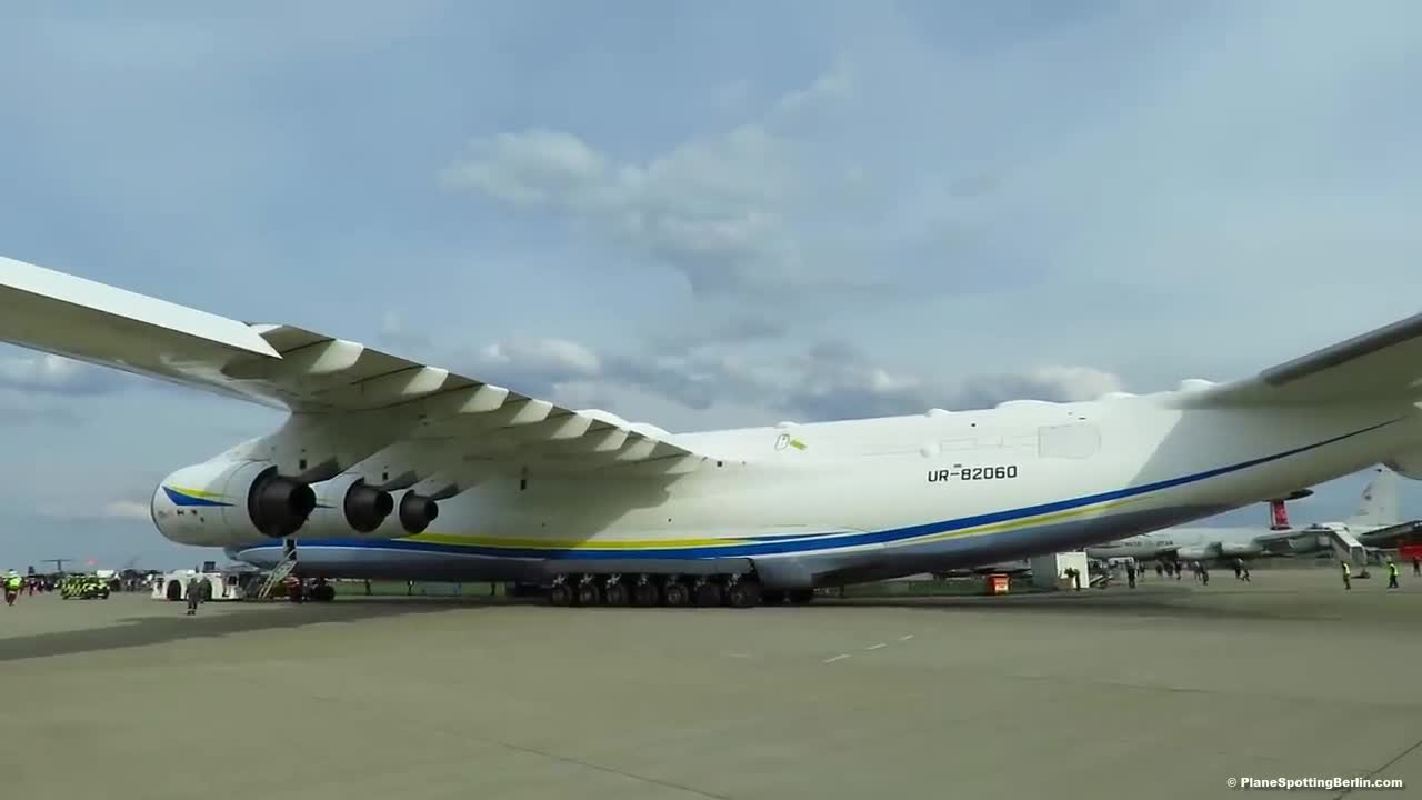 ANTONOV AN-225 - CLOSE UP PUSHBACK of WORLDS LARGEST AIRCRAFT at ILA 2018 Air Show!