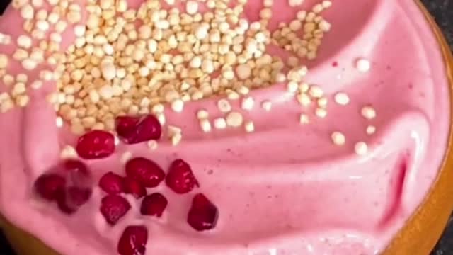 Delicious Easy To Make PINK Holiday smoothie bowls Recipe