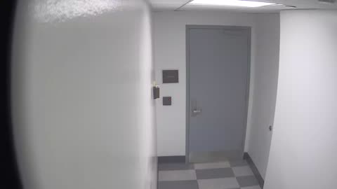 6141RHOBG1G101DStairwayLobbyEntry_2021-01-06_01h20min02s003ms.mp4