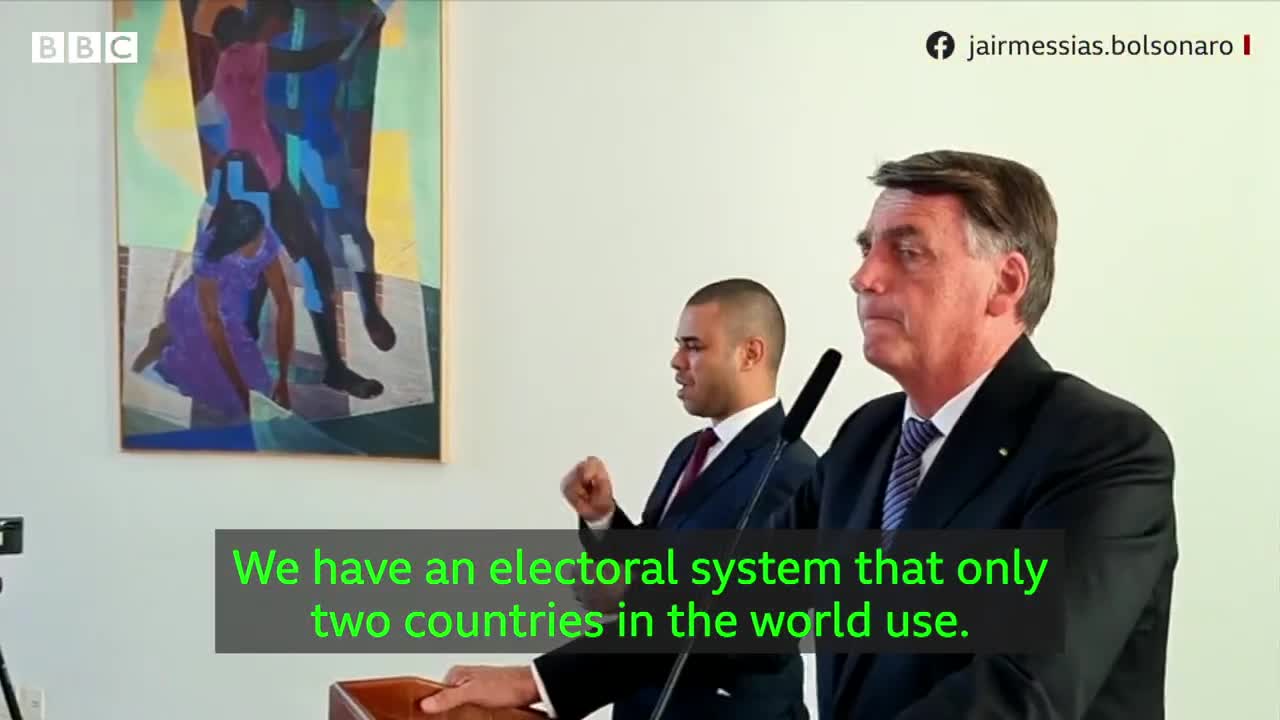 Brazil election: Bolsonaro and Lula go into social media overdrive ahead of voting - BBC News