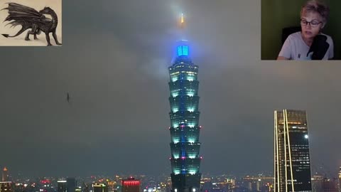 0205-2022 18:08:35 台北101龍出沒