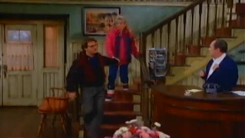 Newhart - S6E16 - Would You Buy A Used Car From This Handyman?