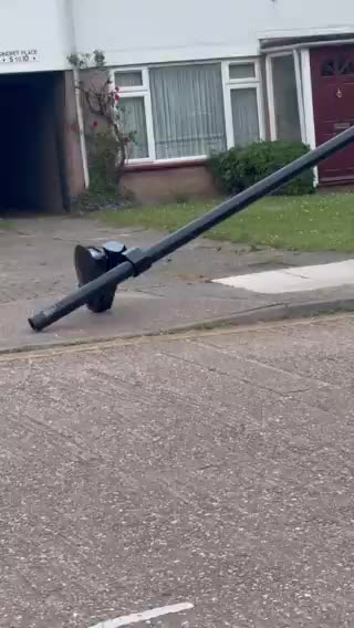 Blade runner cuts down ULEZ camera in London