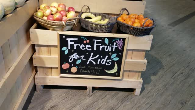 Ingles Free Fruit for Kids