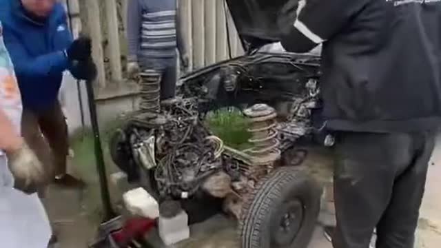 Maintenance of dilapidated accident car