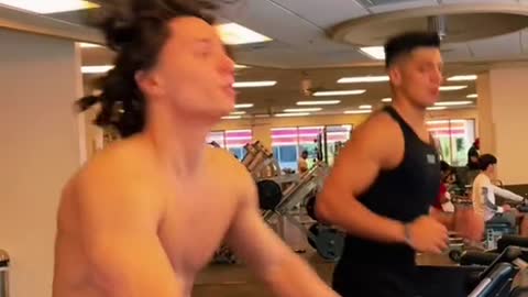 No one is safe from treadmill cat walk 😅
