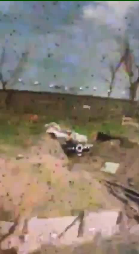 Flying Kamikaze Drone into Russian Trenches