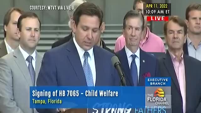 Ron DeSantis signs the pro-fatherhood law