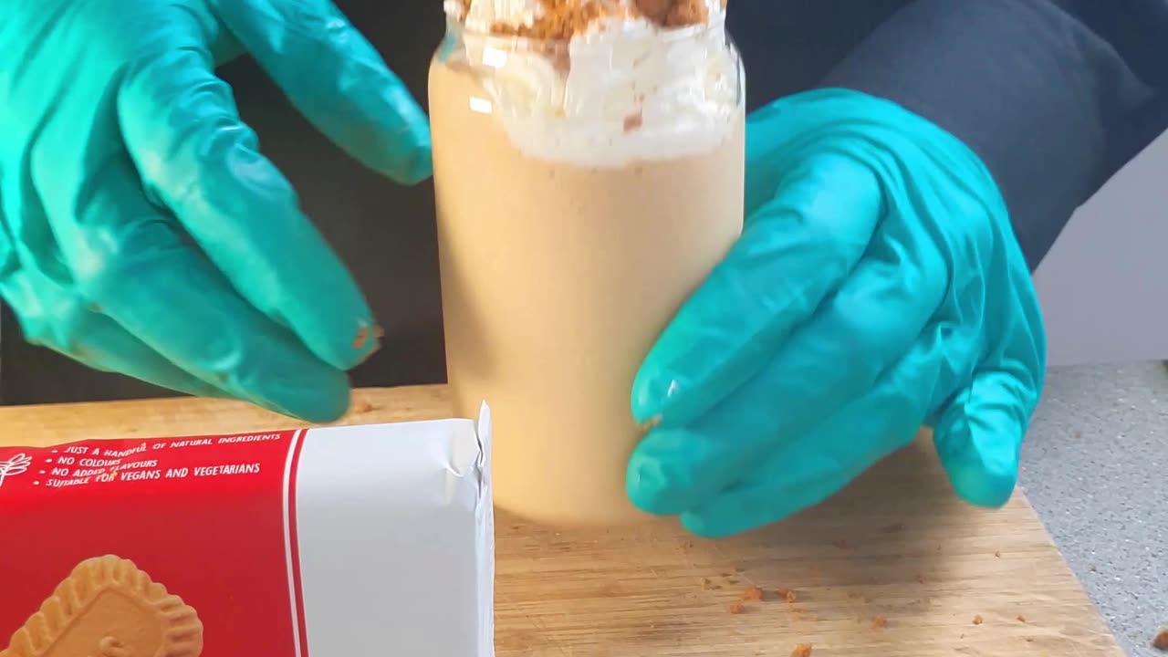 Biscoff Lotus Cookie Milkshake