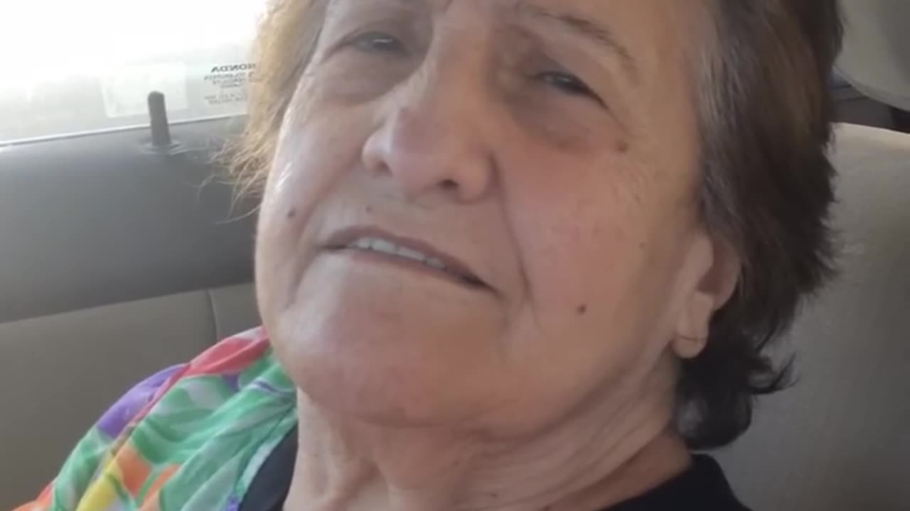 Italian grandma reacting to American baby names. Funny!