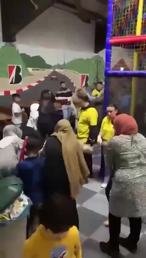 Duisburg, Indoorspielplatz 2.12.2022