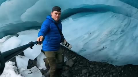 Adventures under Glaciers are always beautiful and a little scary ✔️🏔🥶 .