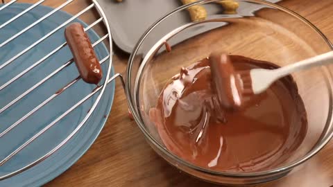 Quick and easy treats for you family, no sugar, no baking, no flour or eggs! melts in your mouth!