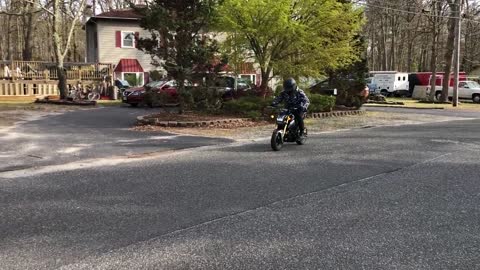 Guy Fails an Underbone 12 O'clock Wheelie Breaking Tail Lights