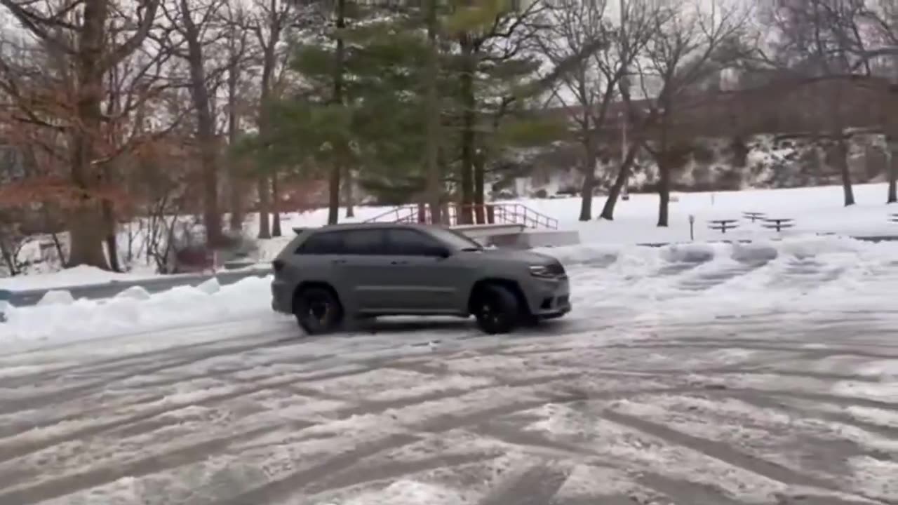 Jeep SRT Trackhawk - Launch Drifting Burnout and Awesome Sound | CSS Compilation 2021