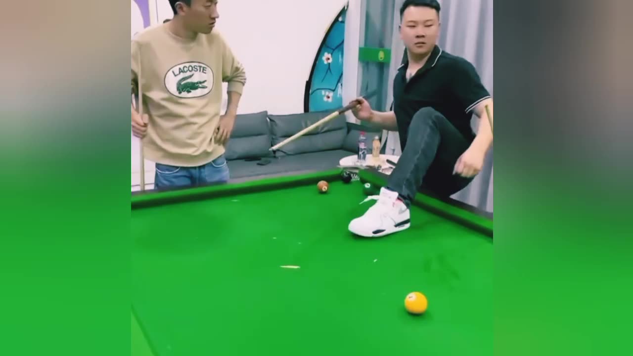 Funny Video Billiards million views p277