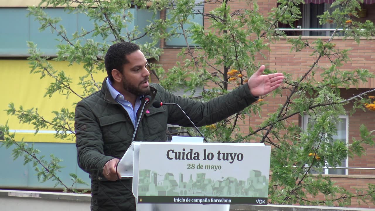 Elecciones 28M Barcelona| VOX inicia la campaña en Santa Coloma de Gramanet (3)