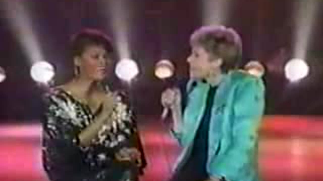 Anne Murray & Dionne Warwick - You Won't See Me = Solid Gold 1985