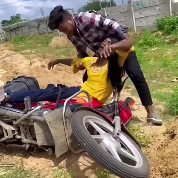 Race lagayega😀 #akhilarya #comedy #surajroxfunnyvideo #realfools #funny #race #vairal #foryou