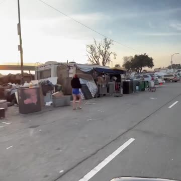 Bookerteejones Visits Kamala Harris’ Hometown: Oakland, California