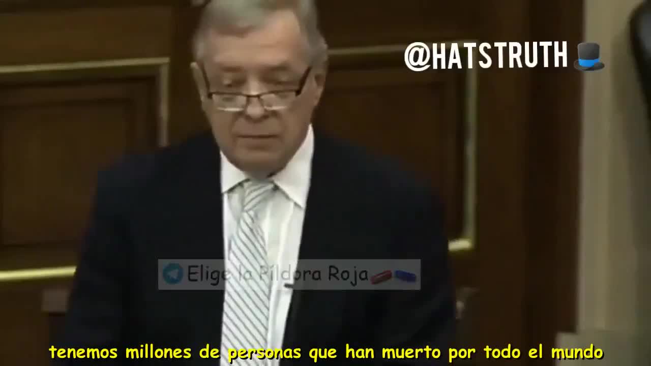 Senador americano , "hay millones de muertos por inyectarse la vacuna"