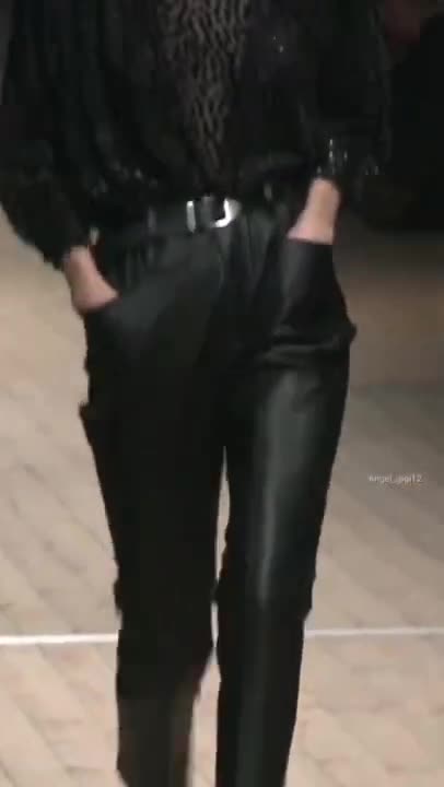 gigi's one of the best catwalk 🦋✨