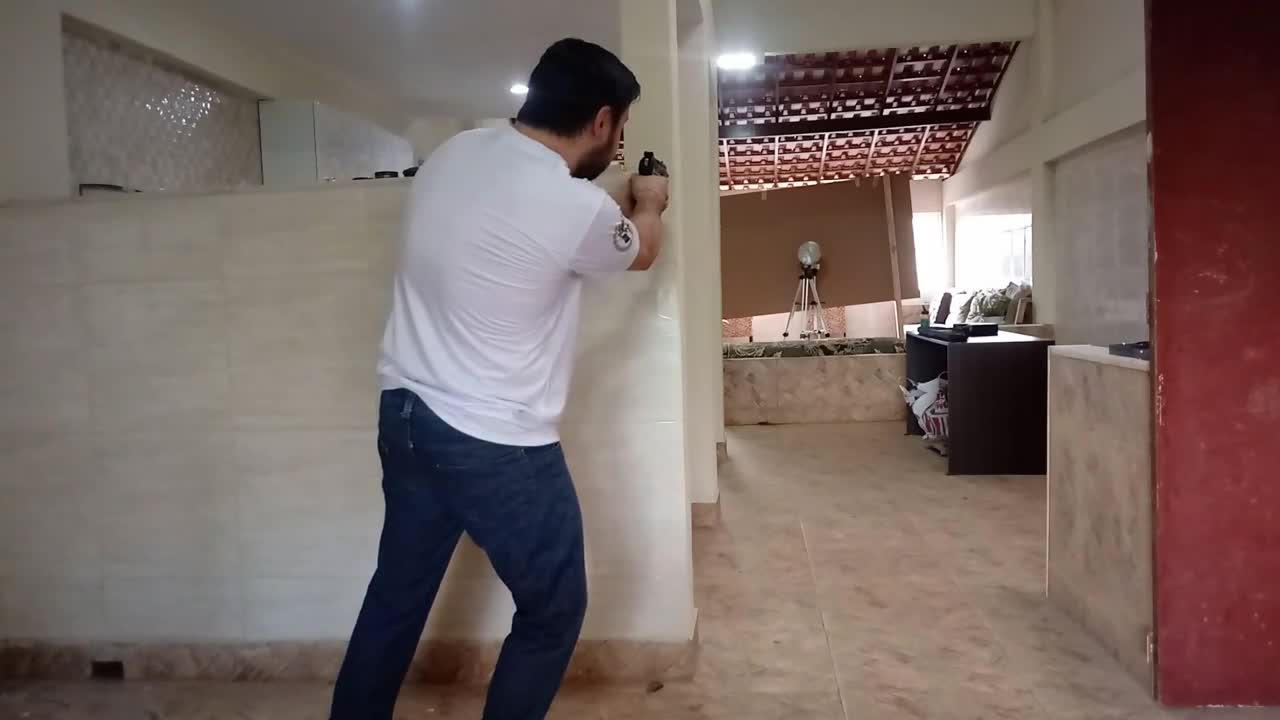 Disparo abrigado(CQB - Close Quarters Battle)