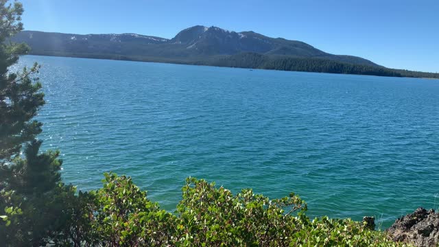 Central Oregon – Paulina Lake “Grand Loop” – Admiring the Beauty of Paulina Lake – 4K