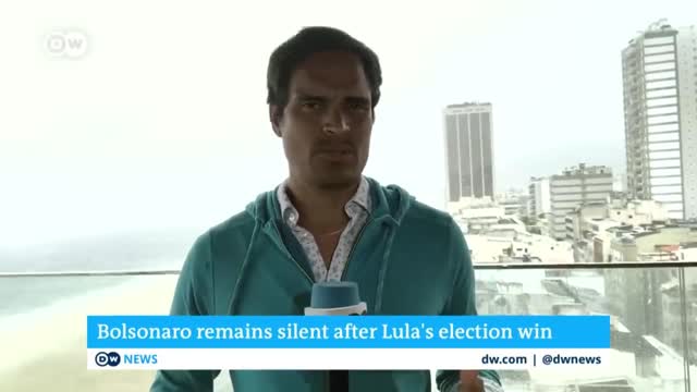 Brazil: Bolsonaro's supporters block roads in protest | DW News