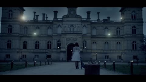 Indila_-_Tourner_Dans_Le_Vide(1080p)